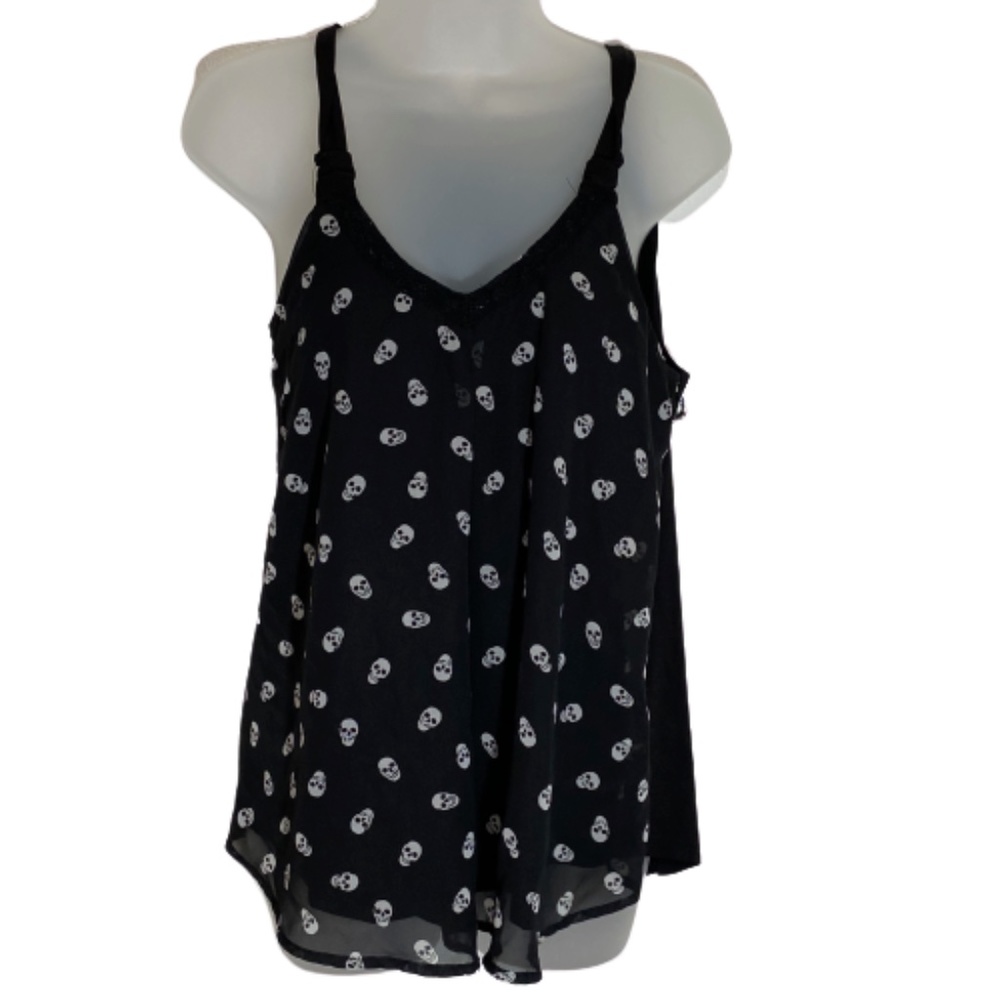 Beta House sleeveless blouse with skulls.